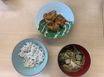 鶏のから揚げ